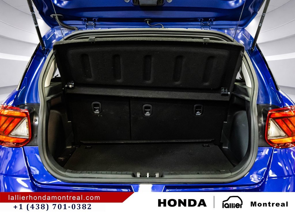 Hyundai Venue Essential 2022 à Montréal, Québec - 15 - w1024h768px