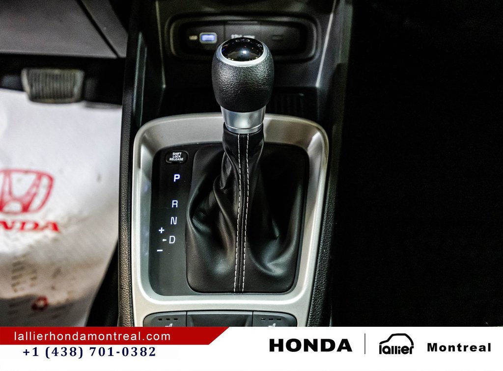 Hyundai Venue Essential 2022 à Montréal, Québec - 24 - w1024h768px