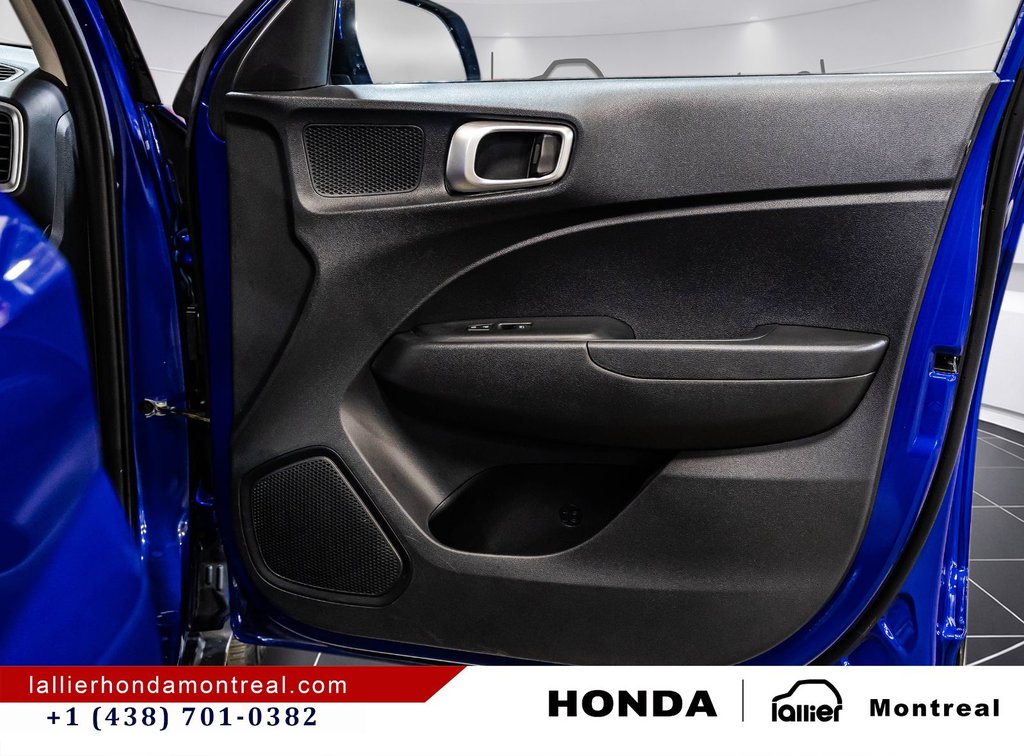 Hyundai Venue Essential 2022 à Montréal, Québec - 16 - w1024h768px