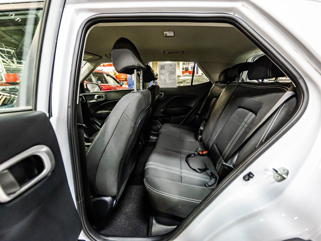 2024 Hyundai Venue Preferred in Montréal, Quebec - 14 - w1024h768px