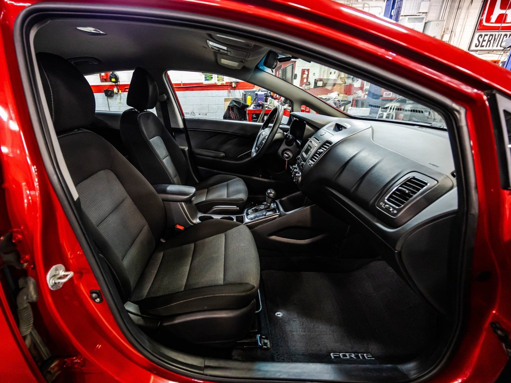 Kia Forte LX 2017 à , Québec - 17 - w1024h768px