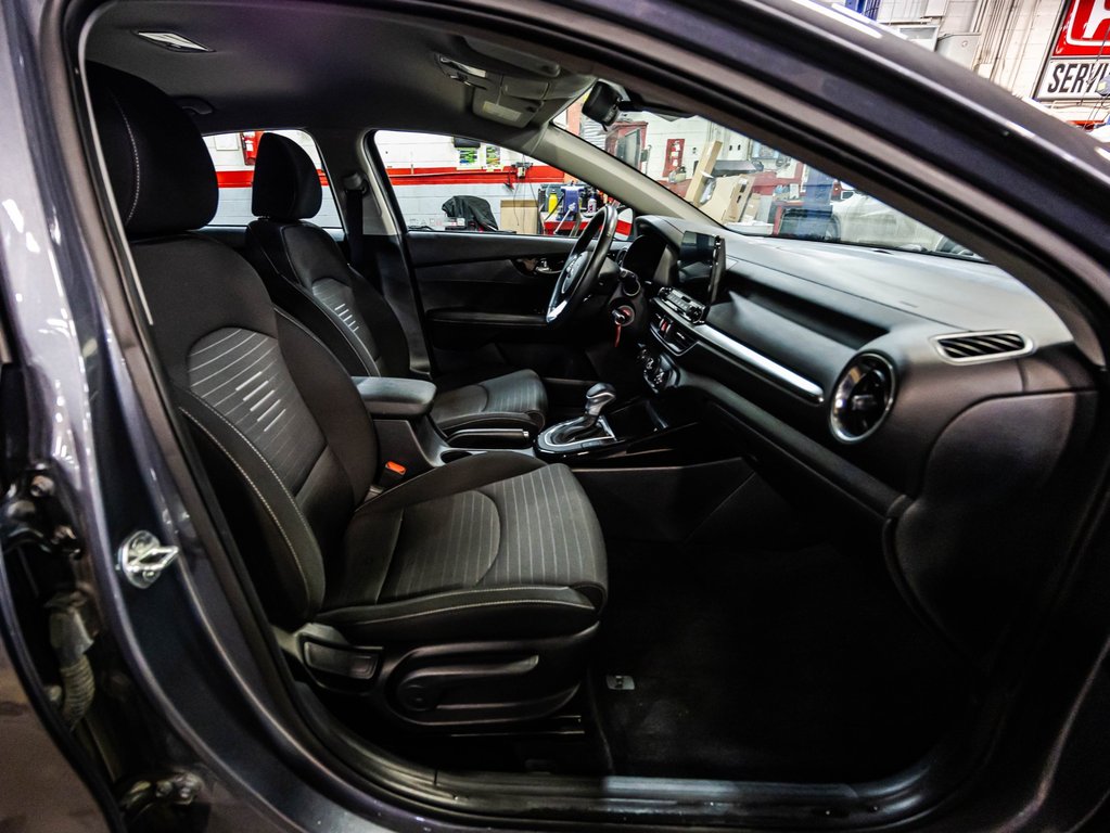 2020 Kia Forte EX in Montréal, Quebec - 17 - w1024h768px