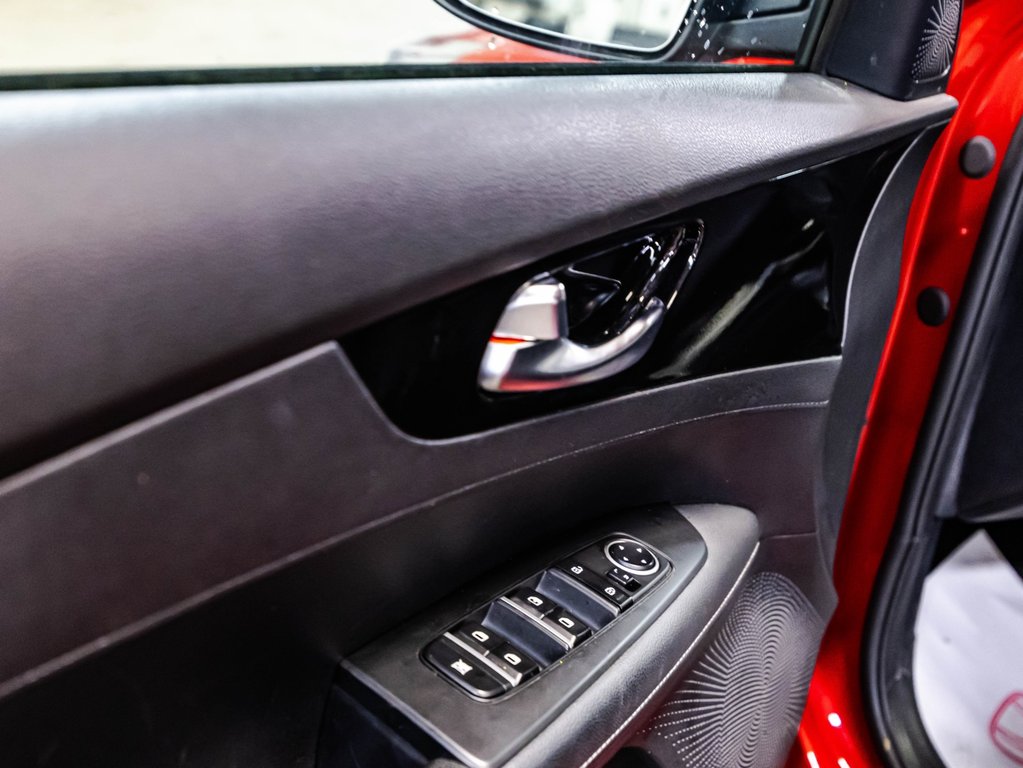 Kia Forte EX 2022 à Montréal, Québec - 11 - w1024h768px