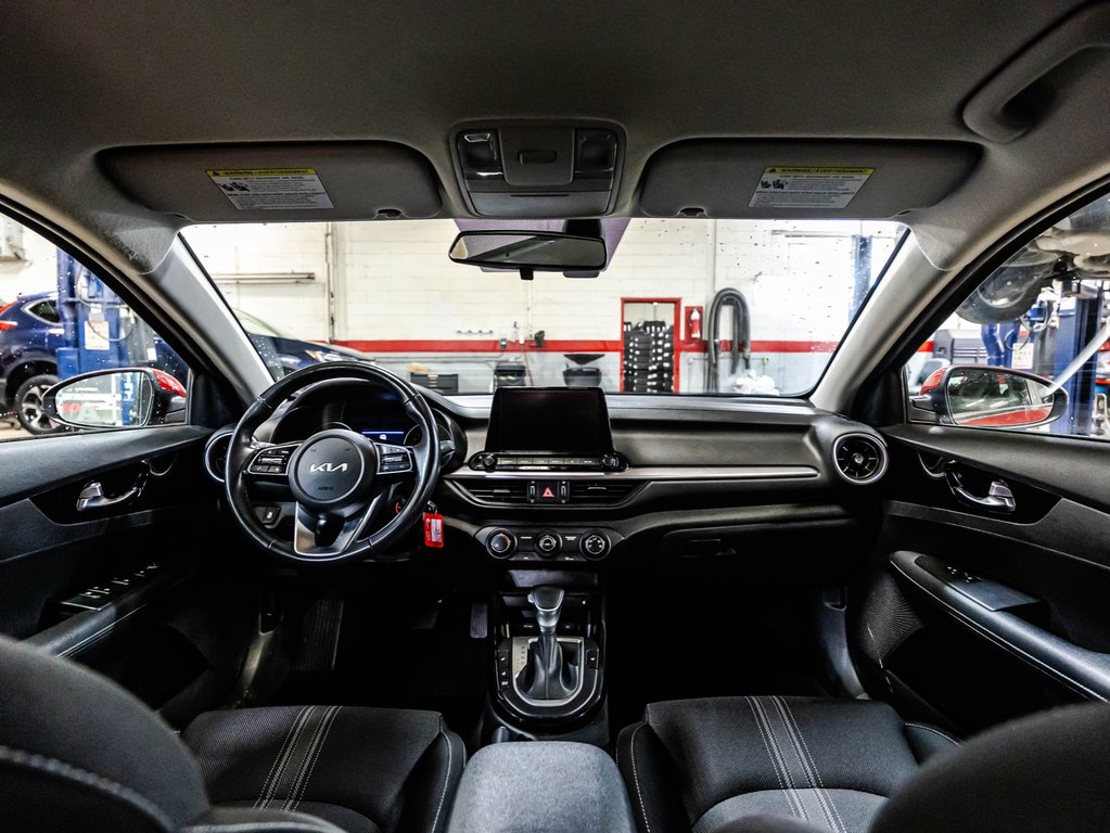 Kia Forte EX 2022 à Montréal, Québec - 14 - w1024h768px