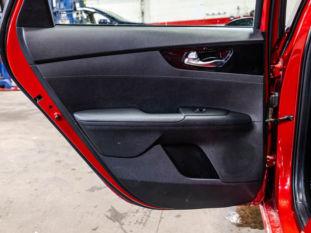 Kia Forte EX 2022 à Montréal, Québec - 12 - w1024h768px