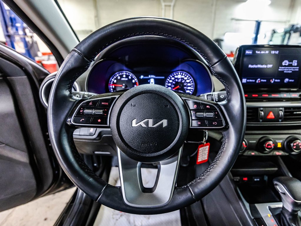 2023 Kia Forte LX in Montréal, Quebec - 21 - w1024h768px