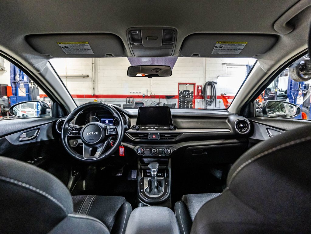 2023 Kia Forte LX in Montréal, Quebec - 14 - w1024h768px