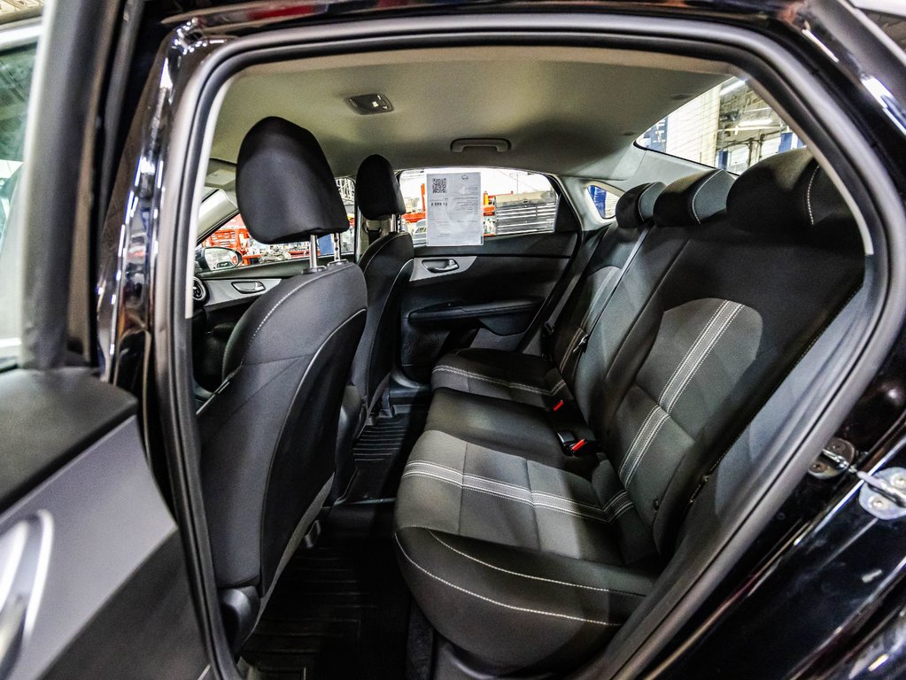 2023 Kia Forte LX in Montréal, Quebec - 13 - w1024h768px