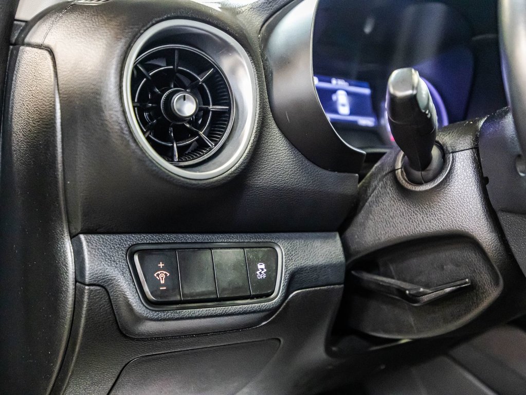 2023 Kia Forte LX in Montréal, Quebec - 20 - w1024h768px