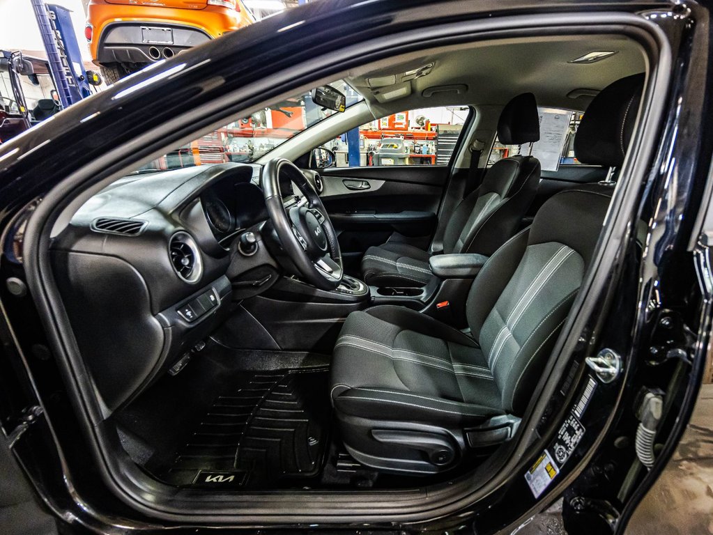 2023 Kia Forte LX in Montréal, Quebec - 18 - w1024h768px