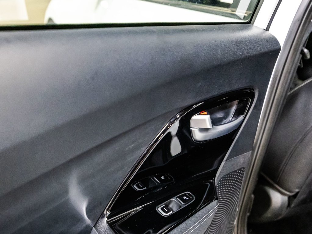 Kia Niro PHEV SX 2019 à Montréal, Québec - 13 - w1024h768px