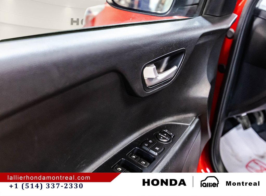 Kia Rio 5-door LX+ 2018 à Montréal, Québec - 11 - w1024h768px