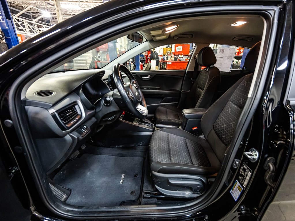 2023 Kia Rio 5-door LX + in Montréal, Quebec - 18 - w1024h768px