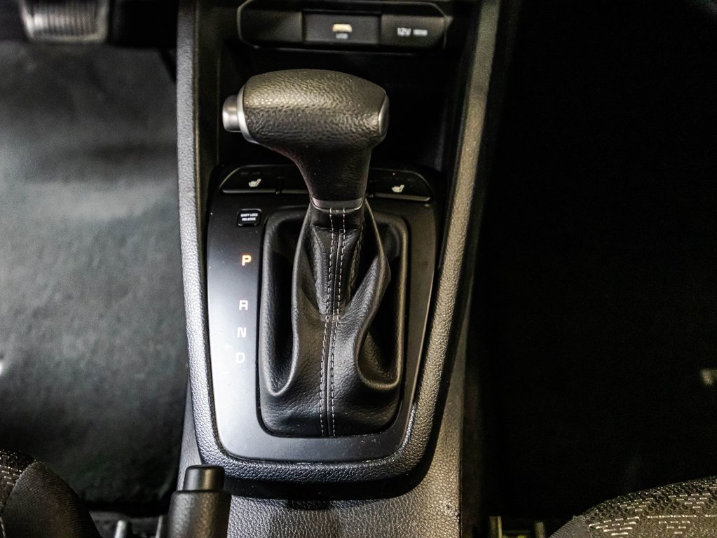 2023 Kia Rio 5-door LX + in Montréal, Quebec - 24 - w1024h768px