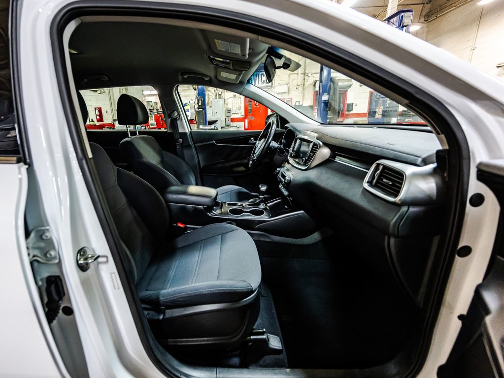 2020 Kia Sorento LX+ in Montréal, Quebec - 18 - w1024h768px