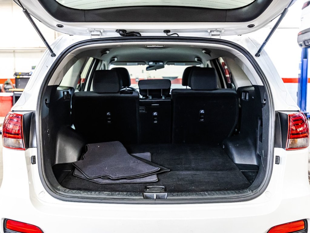2020 Kia Sorento LX+ in Montréal, Quebec - 16 - w1024h768px