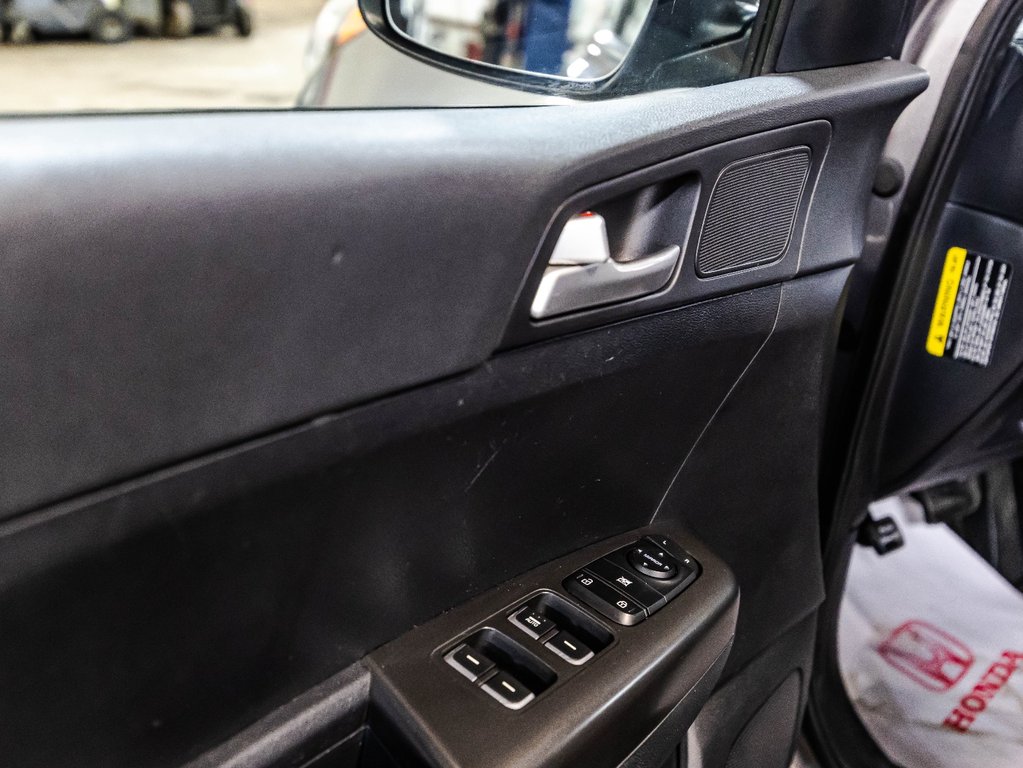 2017 Kia Sportage LX in , Quebec - 11 - w1024h768px