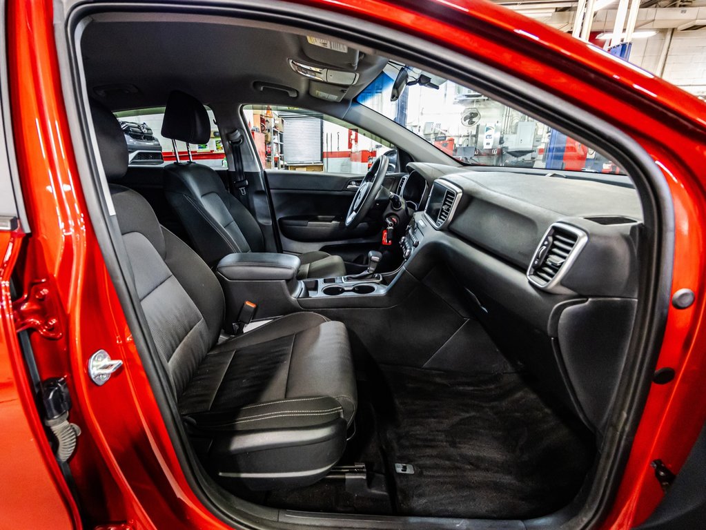 2022 Kia Sportage LX in Montréal, Quebec - 17 - w1024h768px