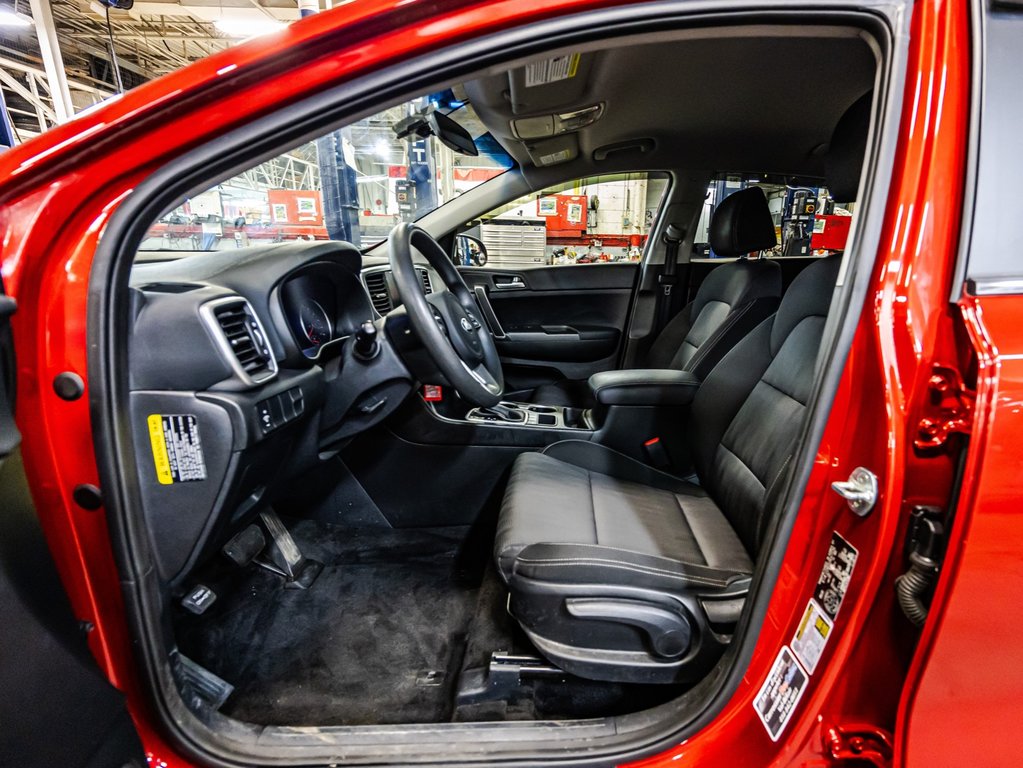 2022 Kia Sportage LX in Montréal, Quebec - 18 - w1024h768px