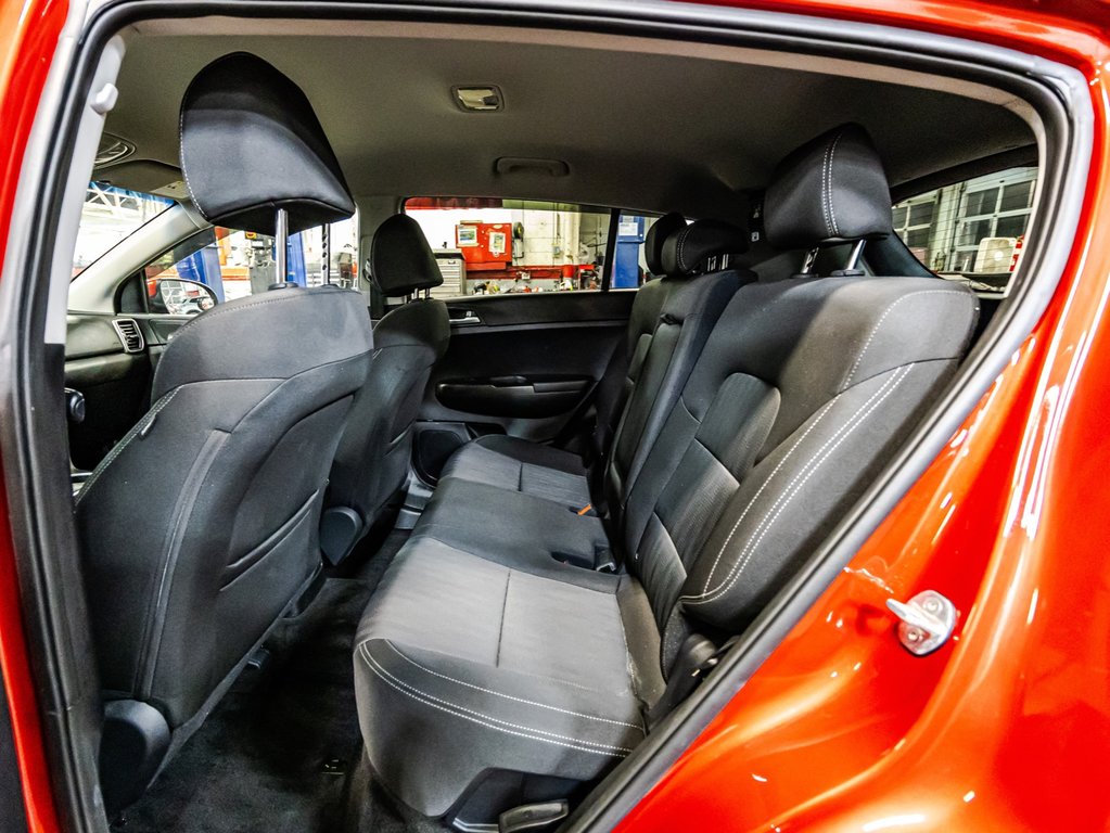 2022 Kia Sportage LX in Montréal, Quebec - 13 - w1024h768px