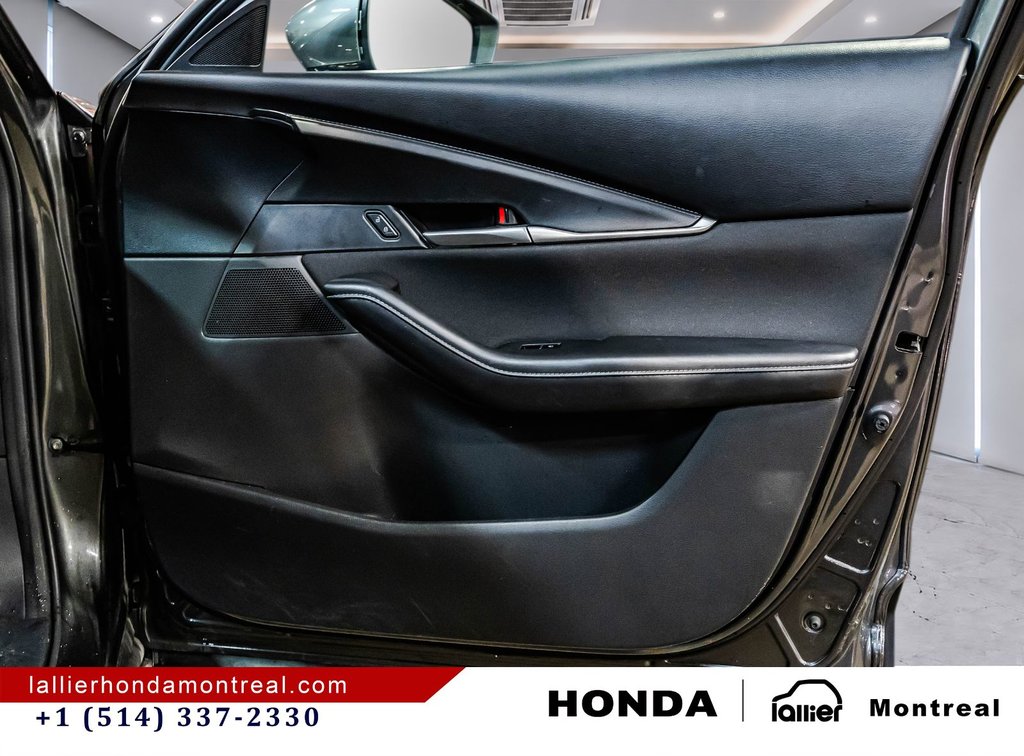 2023 Mazda CX-30 GX in Montréal, Quebec - 16 - w1024h768px