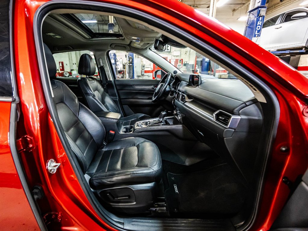 2017 Mazda CX-5 GT in Montréal, Quebec - 19 - w1024h768px