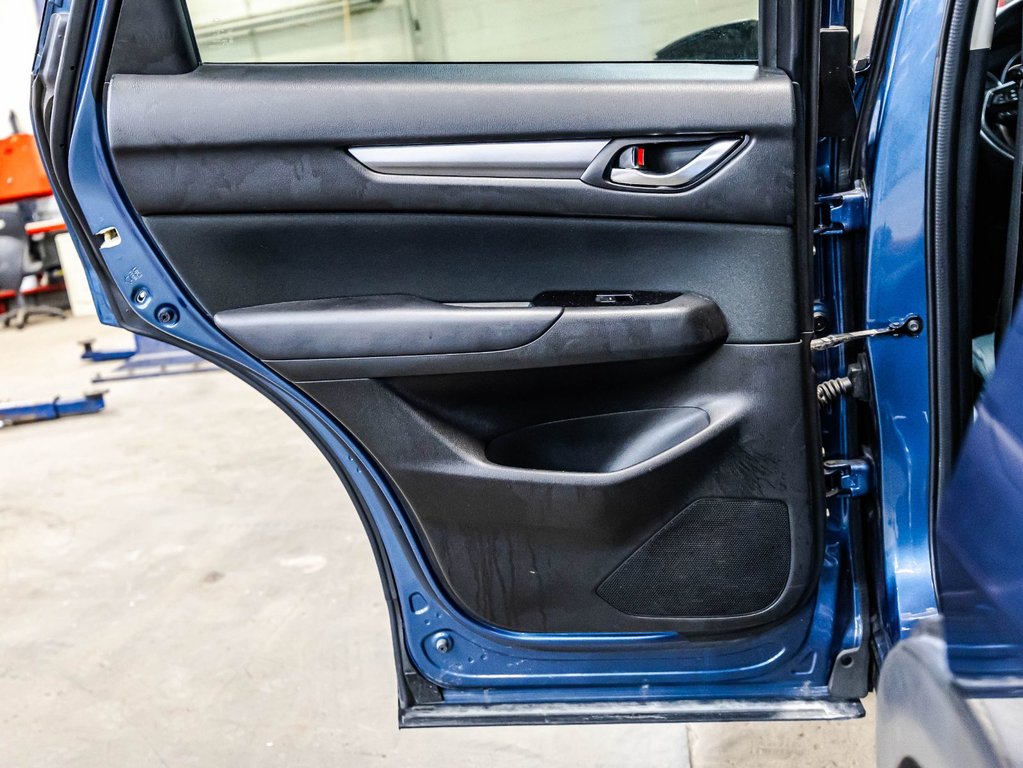 2019 Mazda CX-5 GX in Montréal, Quebec - 12 - w1024h768px