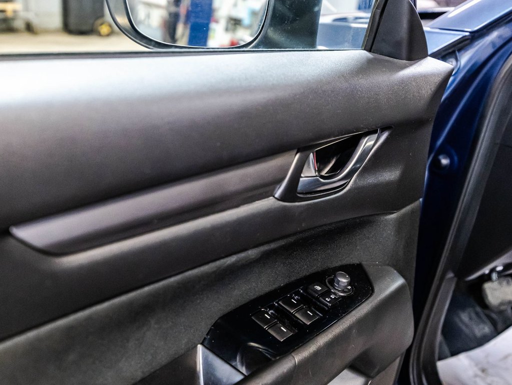 2019 Mazda CX-5 GX in Montréal, Quebec - 11 - w1024h768px