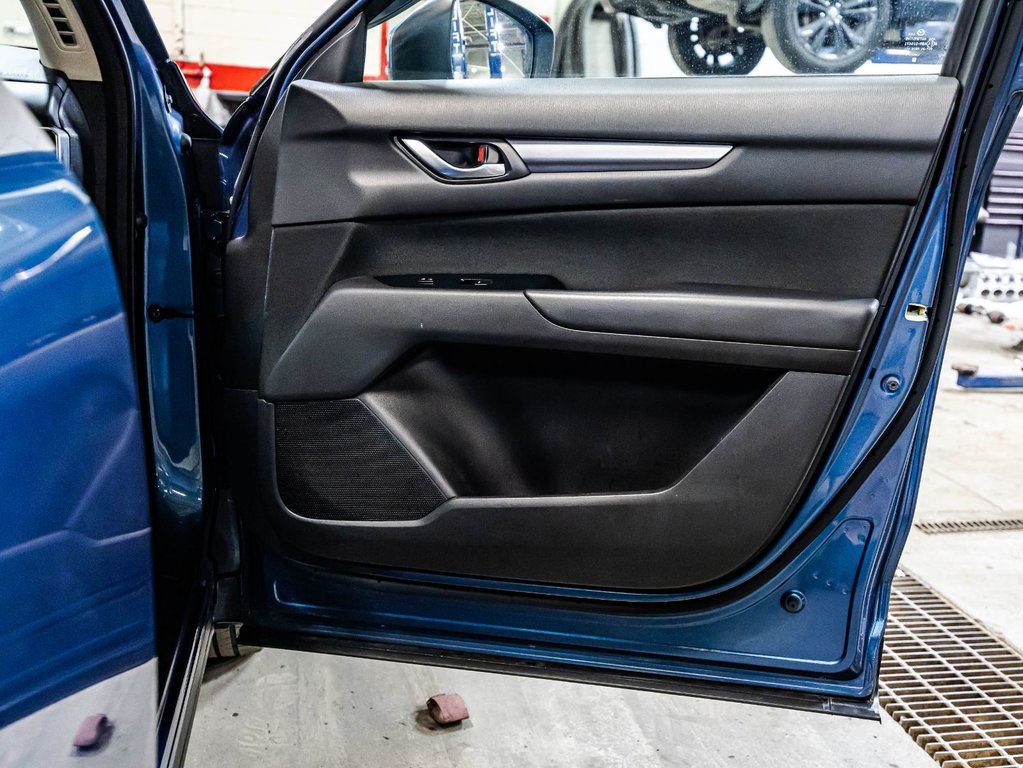 2019 Mazda CX-5 GX in Montréal, Quebec - 16 - w1024h768px