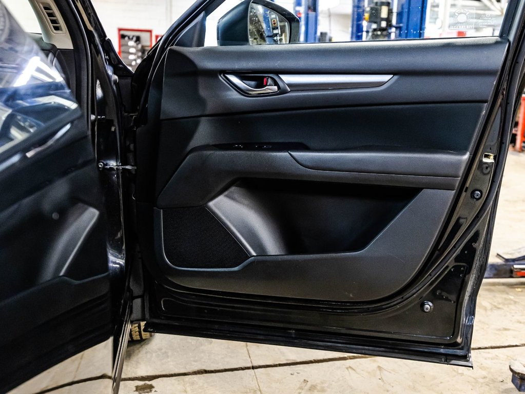 2019 Mazda CX-5 GX in Montréal, Quebec - 16 - w1024h768px