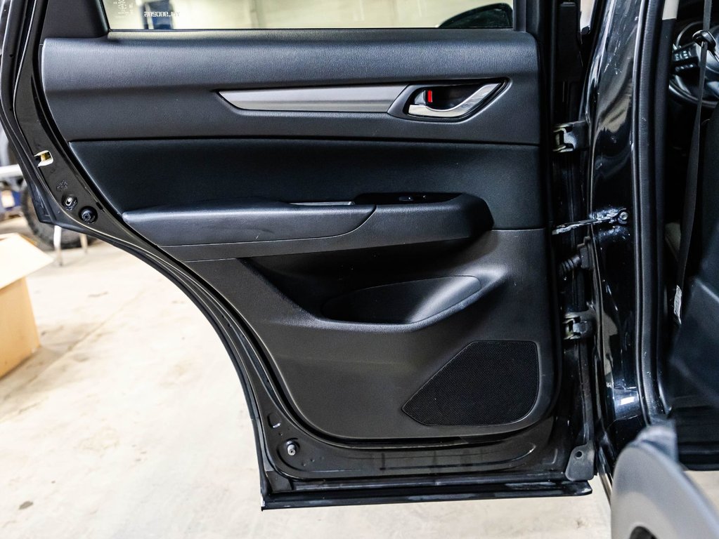 2019 Mazda CX-5 GX in Montréal, Quebec - 12 - w1024h768px