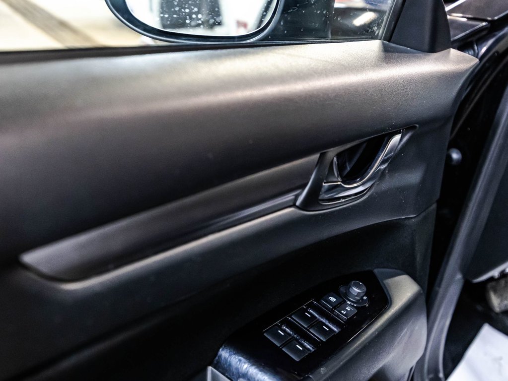 2019 Mazda CX-5 GX in Montréal, Quebec - 11 - w1024h768px