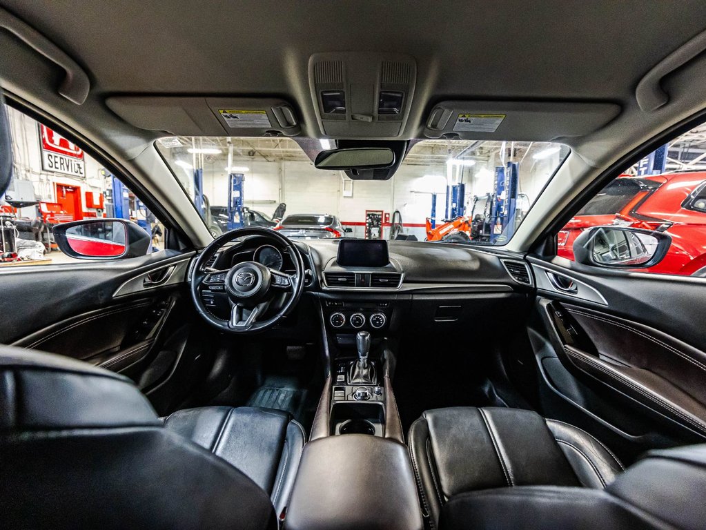 2018 Mazda 3 Sport GS in Montréal, Quebec - 15 - w1024h768px