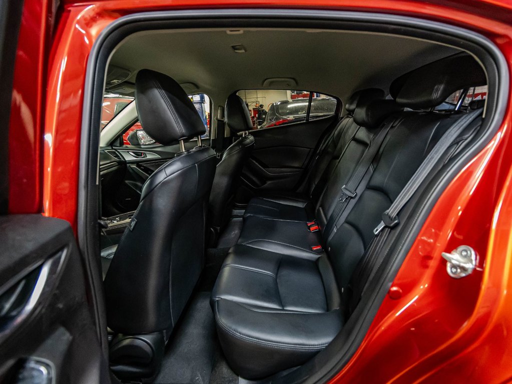2018 Mazda 3 Sport GS in Montréal, Quebec - 14 - w1024h768px
