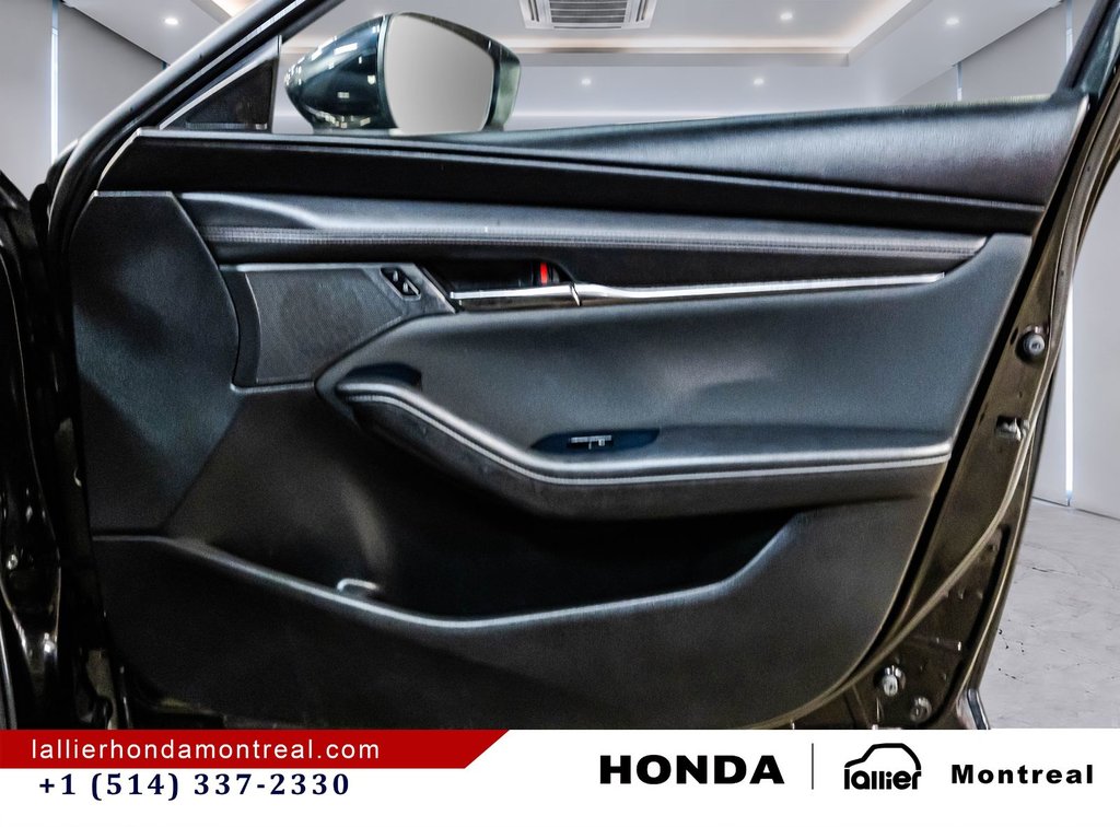 2019 Mazda 3 Sport GS in Montréal, Quebec - 16 - w1024h768px