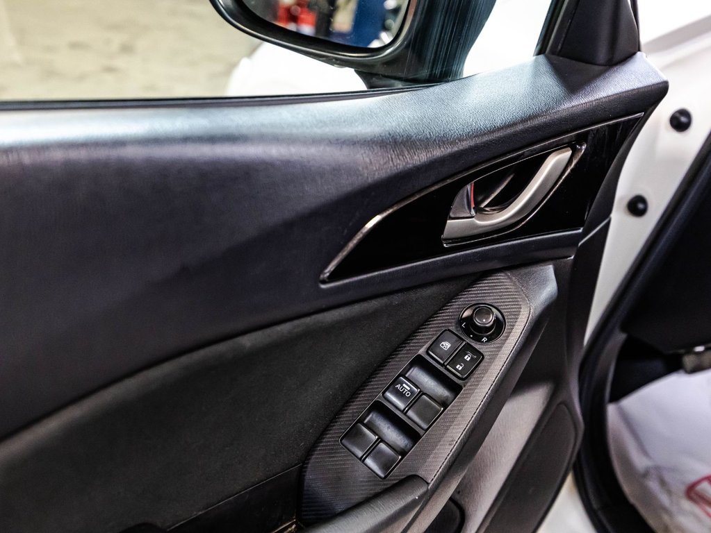 2016 Mazda 3 GX in , Quebec - 11 - w1024h768px