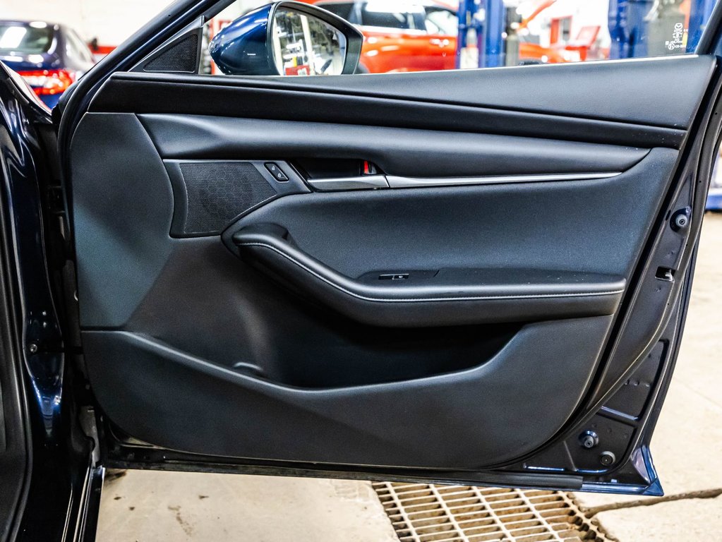 Mazda 3 GX 2022 à , Québec - 16 - w1024h768px