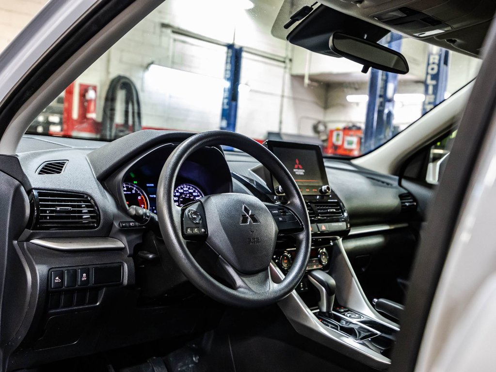 2022 Mitsubishi ECLIPSE CROSS ES in Montréal, Quebec - 19 - w1024h768px