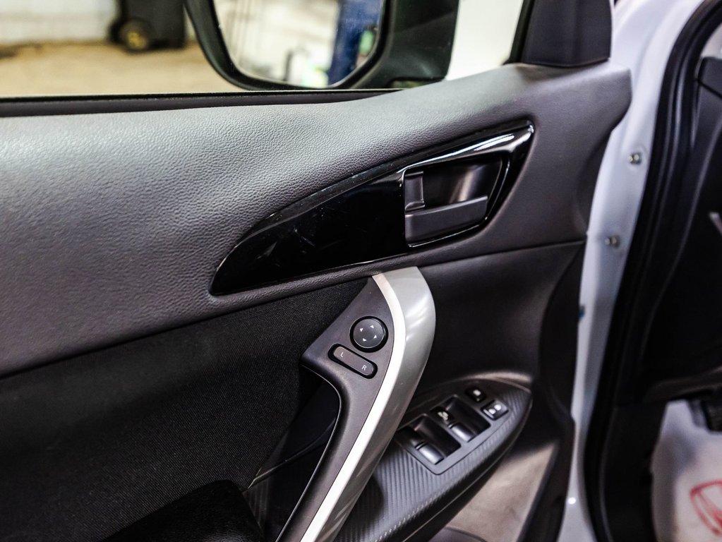 2022 Mitsubishi ECLIPSE CROSS ES in Montréal, Quebec - 11 - w1024h768px