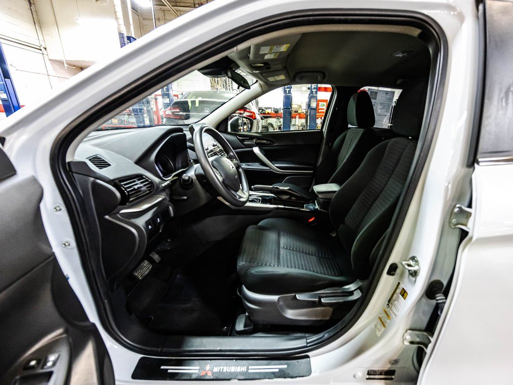 2022 Mitsubishi ECLIPSE CROSS ES in Montréal, Quebec - 18 - w1024h768px