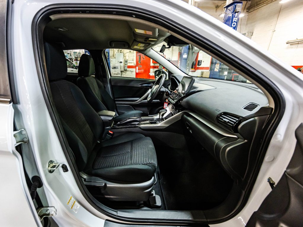 2022 Mitsubishi ECLIPSE CROSS ES in Montréal, Quebec - 17 - w1024h768px