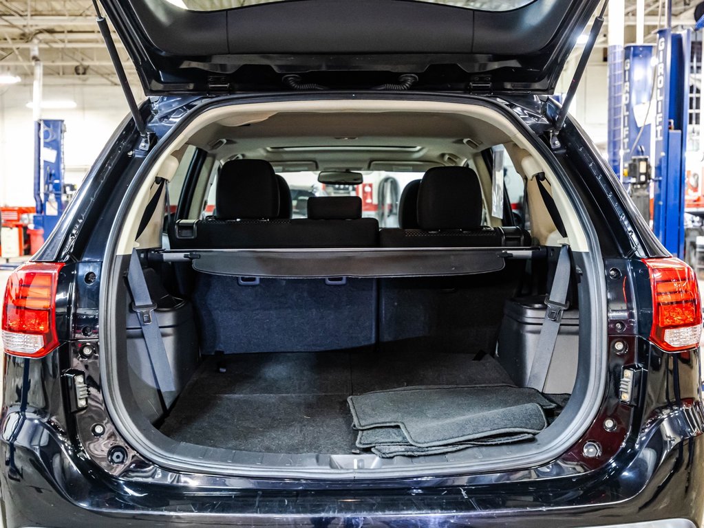 2016 Mitsubishi Outlander SE in Montréal, Quebec - 16 - w1024h768px