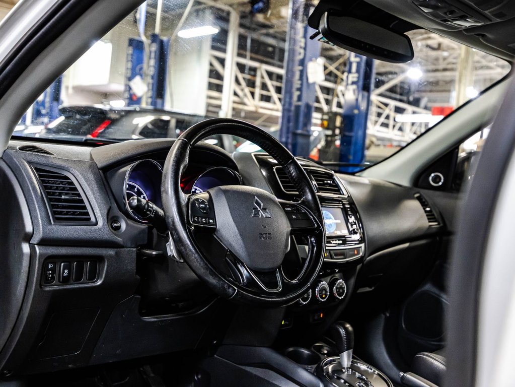 2016 Mitsubishi RVR SE LIMITED in Montréal, Quebec - 21 - w1024h768px