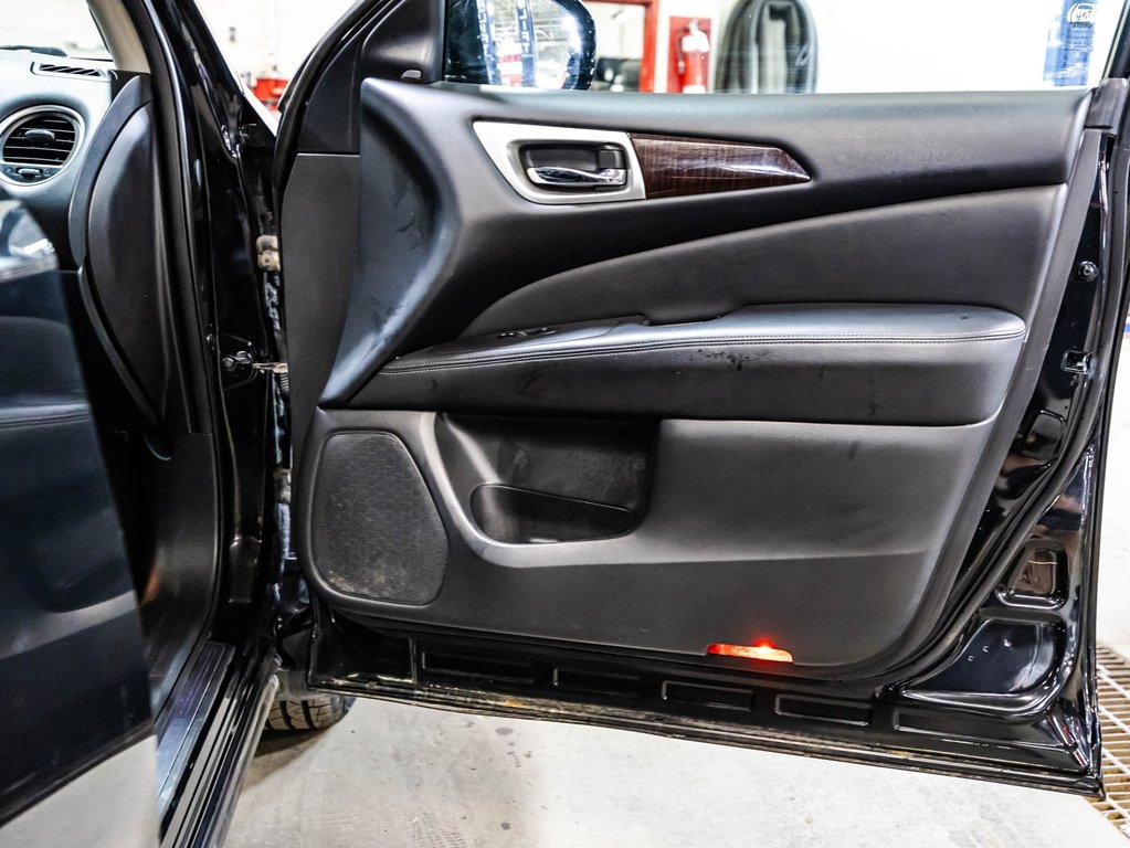 Nissan Pathfinder PLATINUM 2015 à Montréal, Québec - 18 - w1024h768px
