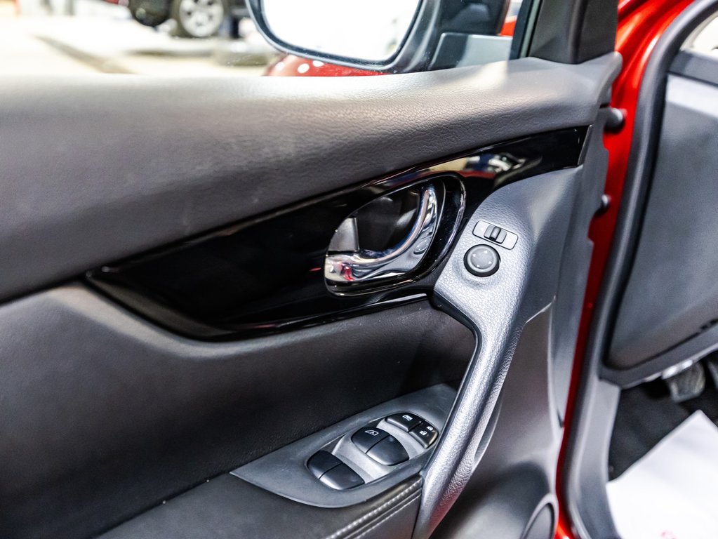 Nissan Qashqai SV 2023 à Montréal, Québec - 12 - w1024h768px