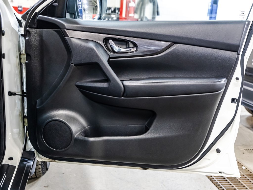 Nissan Rogue SV 2019 à , Québec - 19 - w1024h768px