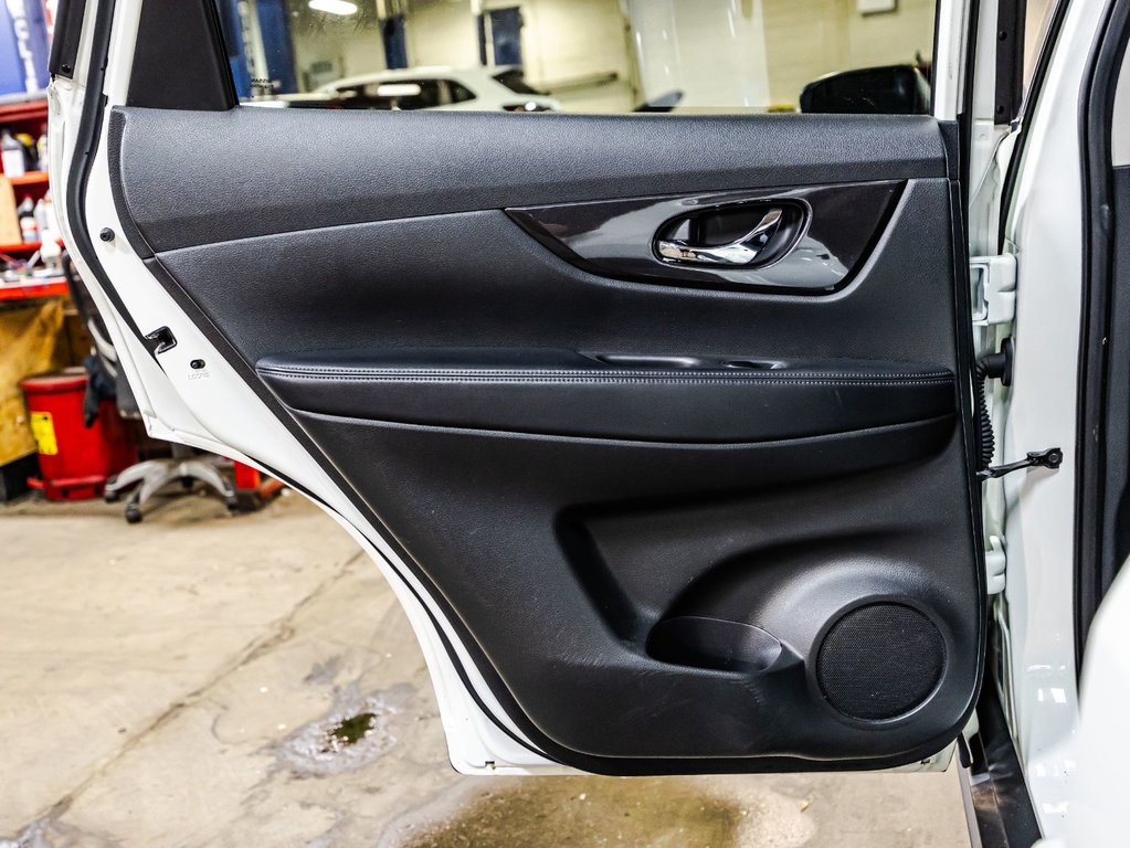 2019 Nissan Rogue S in , Quebec - 12 - w1024h768px