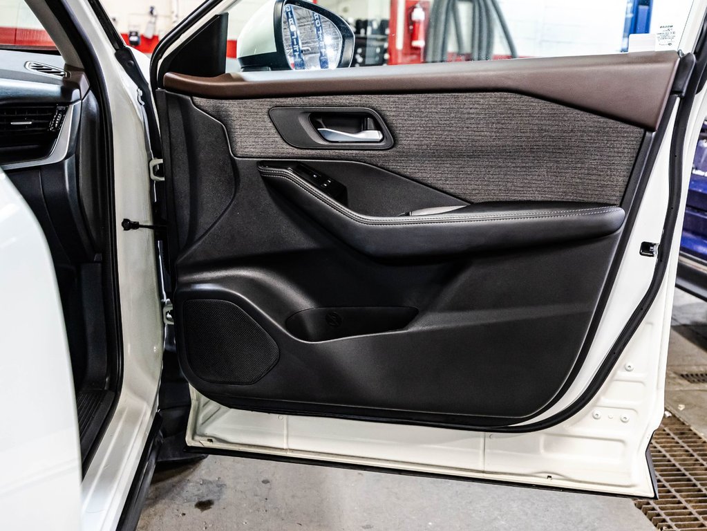 2021 Nissan Rogue SV in Montréal, Quebec - 17 - w1024h768px