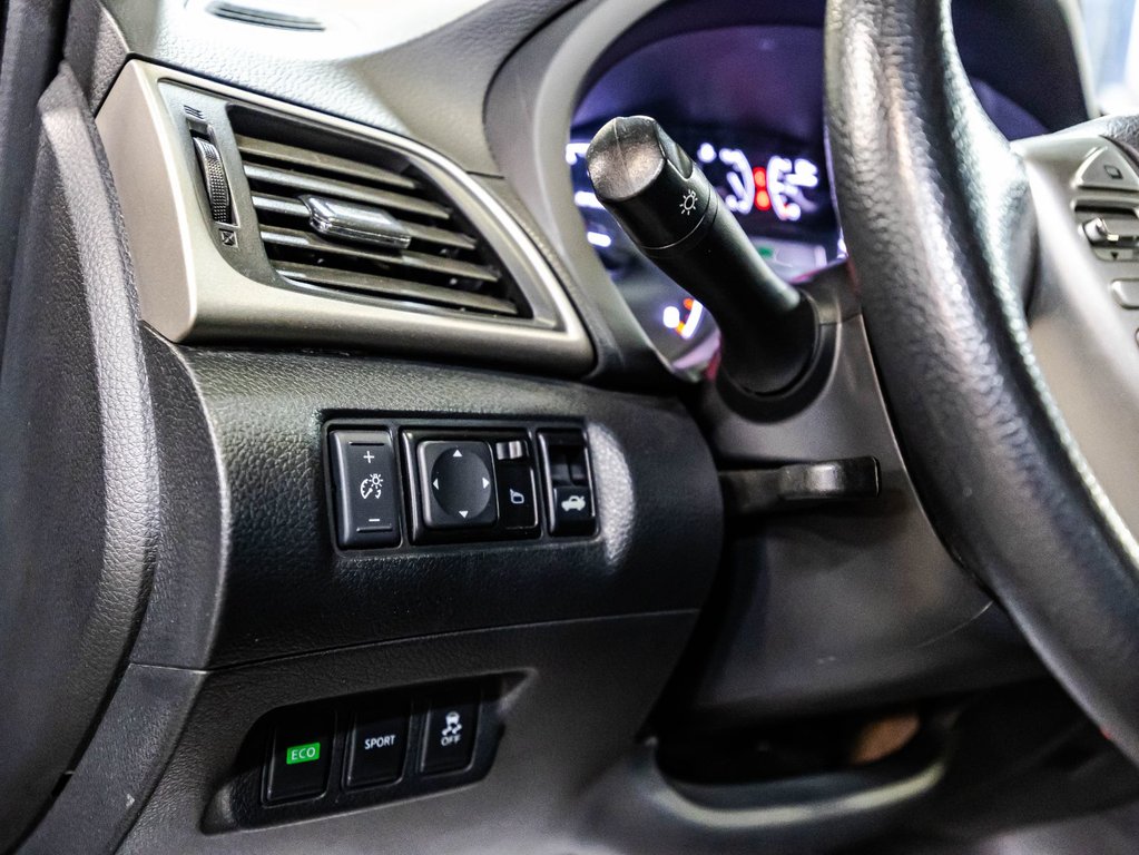 2015 Nissan Sentra S in , Quebec - 20 - w1024h768px