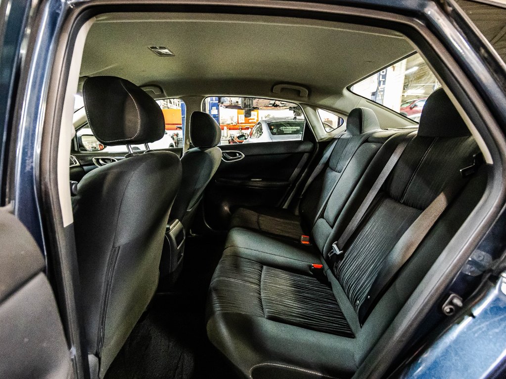 2017 Nissan Sentra SV in Montréal, Quebec - 14 - w1024h768px